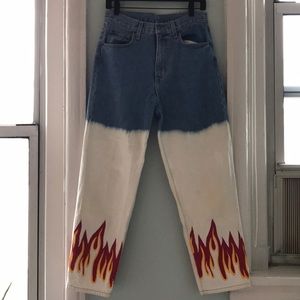 Fun flame jeans. 🔥
